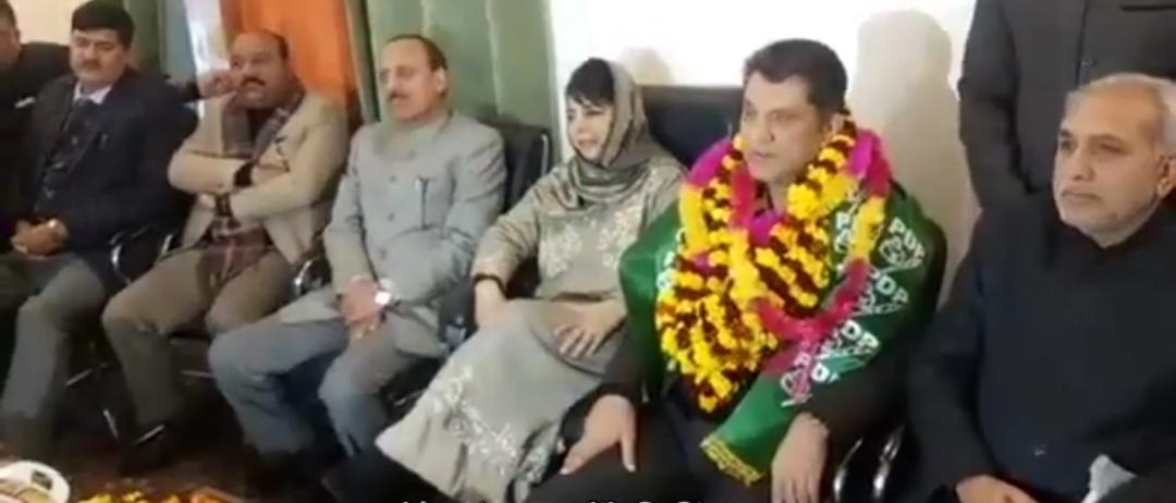 Qayoom Wani joins PDP  He will be our Lok Sabha candidate from north Kashmir: Mehbooba