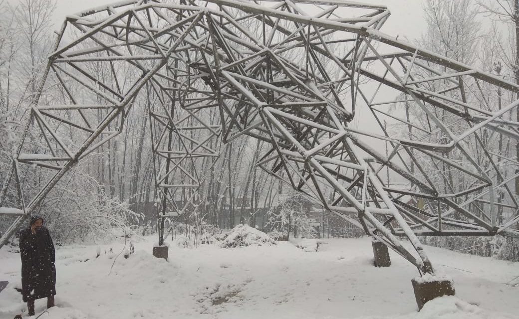 Transmission Tower collapse amid heavy snowfall in Bandipora