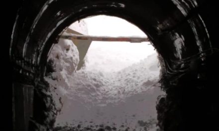 Avalanche hits Jawahar tunnel along Srinagar-Jammu highway