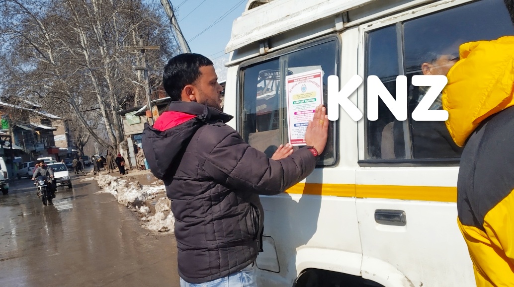 DLSA Ganderbal organizes Road Safety week, creates awareness among drivers