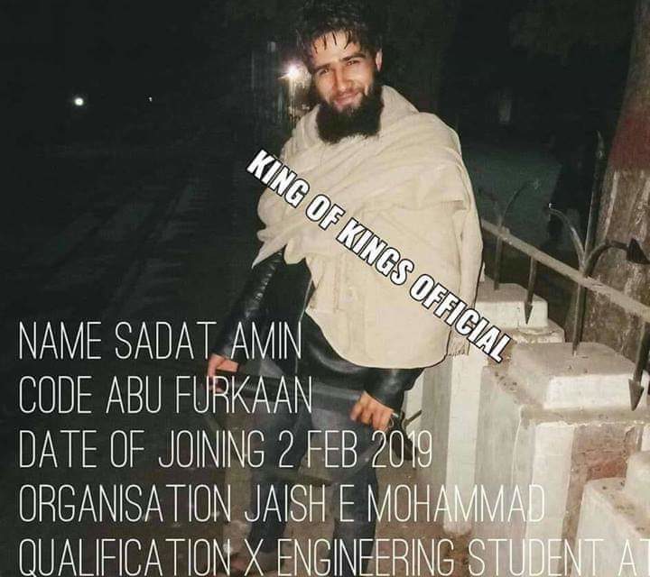 Sopore Youth’s Gun-Wielding Picture Goes Viral; Family Rejects, Says He Is Pursuing Education In Pakistan