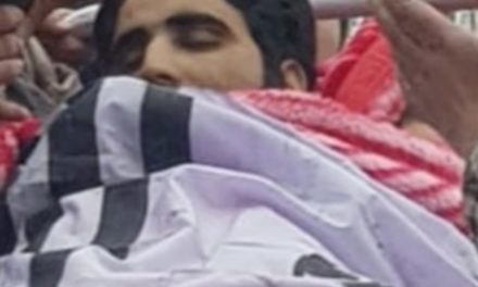 Amid tears, sobs, thousands participate in last rites of slain JeM millitant.