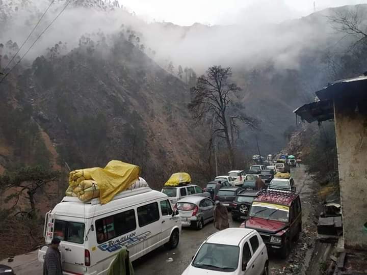One-way traffic allowed on Jammu-Srinagar highway