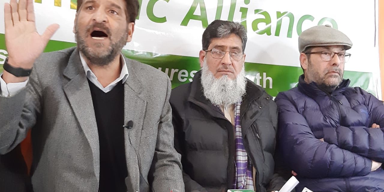 Shutdown tomorrow against ban on Jama’at, ammendment in Article 35-A: Kashmir traders