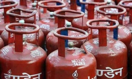 LPG crises hit Kashmir as supply of domestic LPG to distributors reduced to 30 percent