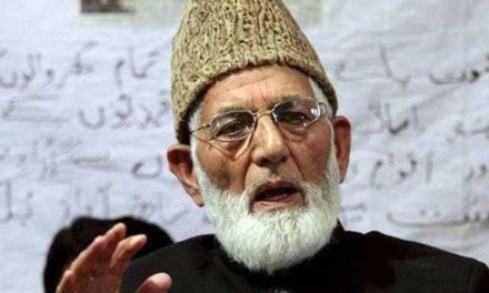 Geelani pays tributes to Moulvi Farooq, Ab Gani Lone, hails their valuable contribution