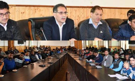 DEO Ganderbal holds meet with BLOs