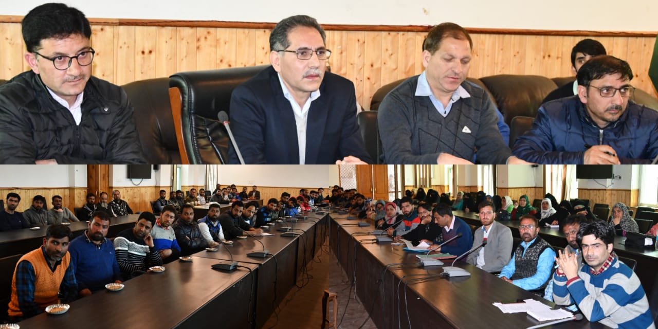 DEO Ganderbal holds meet with BLOs