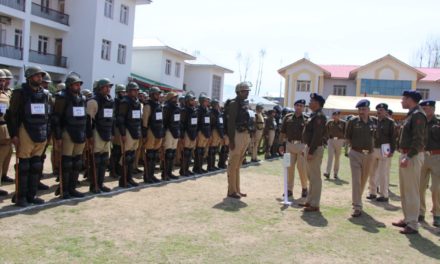 ﻿DGP visited Bandipora,took stock of preparedness regarding General Elections, interacted with Officers & Jawans at DPL Bandipora.