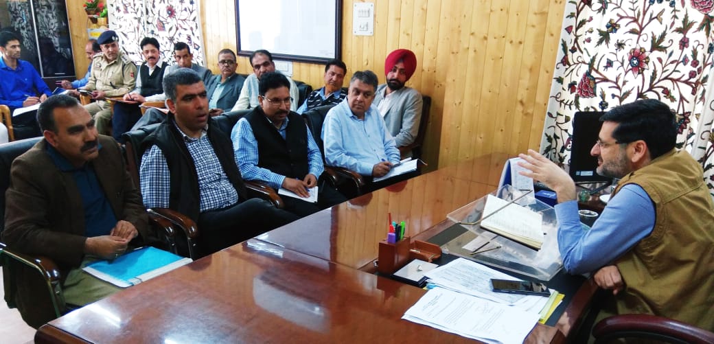 DC Bandipora calls for Road Safety Audit in district
