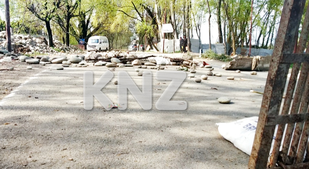 Nunner Ganderbal shuts down on second day against killing of Local Militant