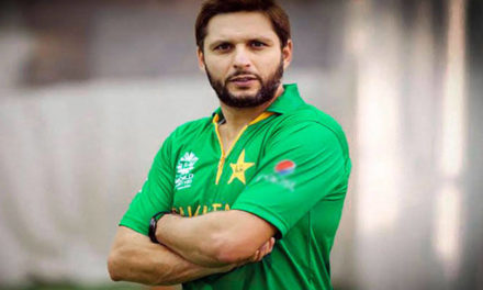 Imran Khan must do more about Kashmir, India and Pakistan should resolve the issue: Afridi