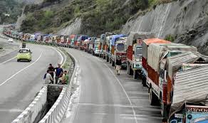 Shooting stones disrupt vehicular traffic on Jammu-Srinagar highway