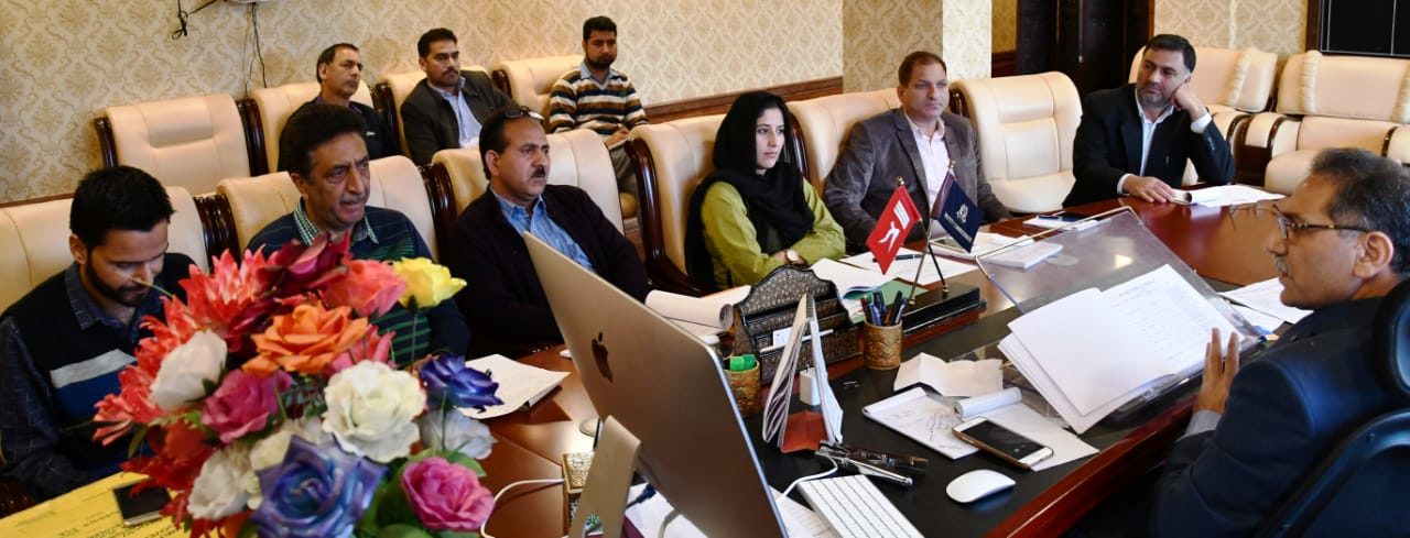 DDC Ganderbal reviews progress on PMGSY projects