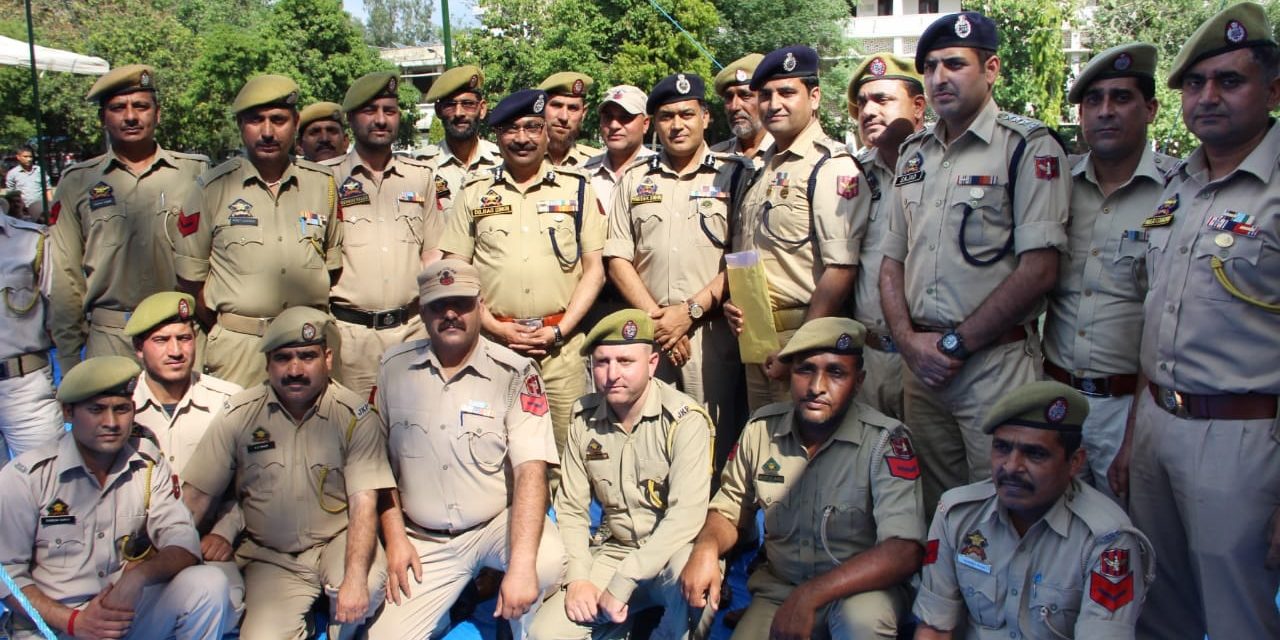 DGP addresses police darbar at Jammu; rewards police teams for working out car blast and abduction for ransom, cases