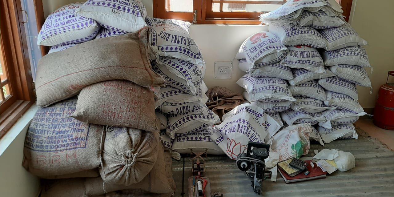 Srinagar police seizes 15 quintals of subsidized rice; 02 arrested