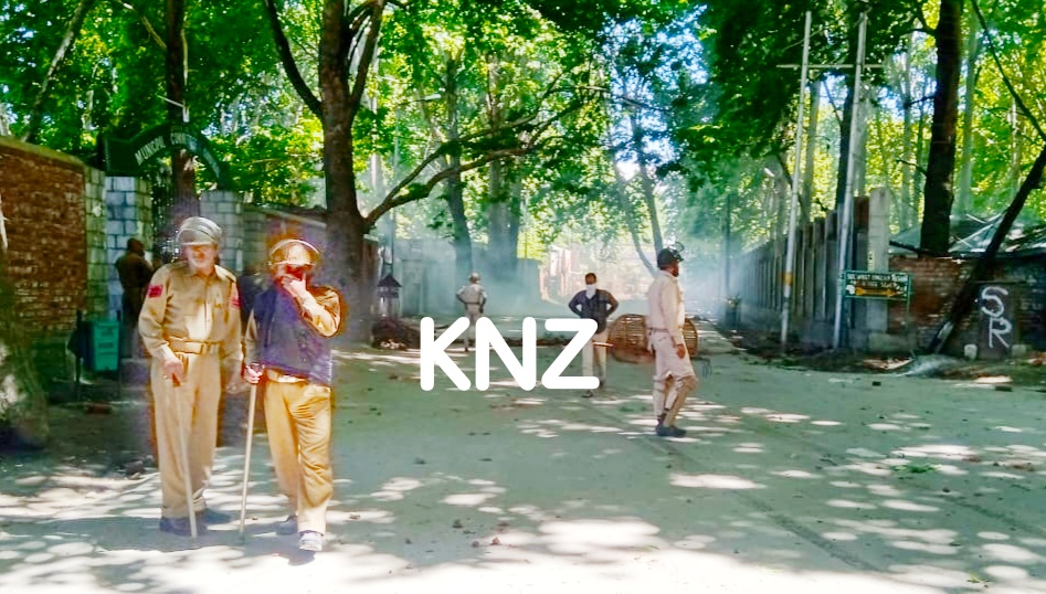 Govt Degree college Ganderbal students clashed with police,three students arrested