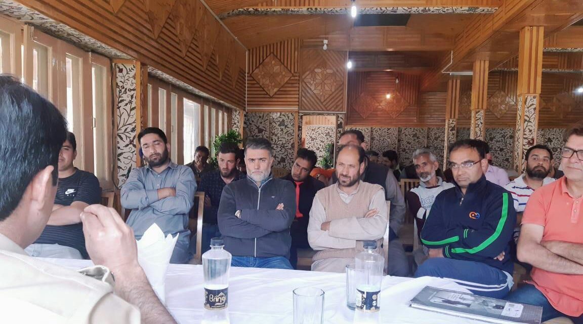 Ganderbal police organizes PCPG meeting