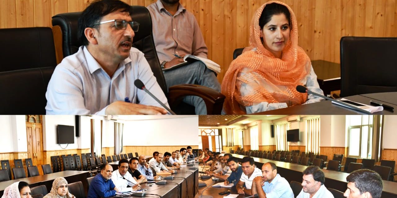 ADC Ganderbal reviews status of biometric attendance in Govt. offices in district