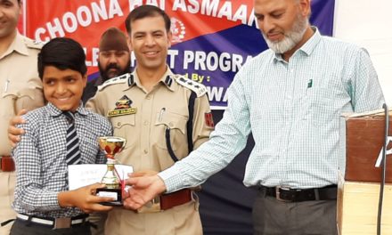 Awantipora police organizes talent hunt event “Choona Hai Aasman”