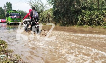 National Highway flooded, drainage fails locals suffer in Nunner Ganderbal