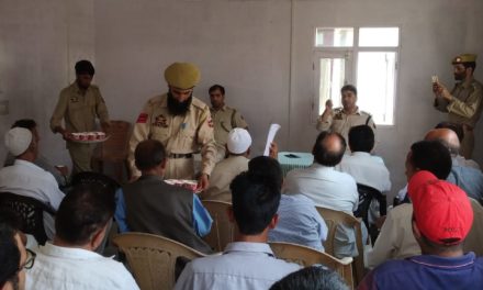 Sumbal Police Organizes Meeting With Public