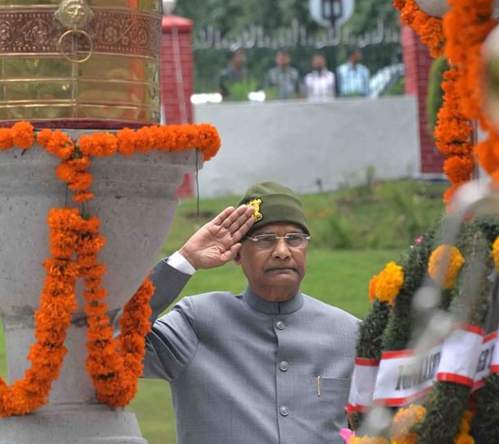 Kargil Vijay Diwas: Kovind pays tributes to soldiers in Srinagar