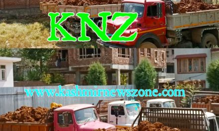 Ganderbal Police,Geology and mining deparment ceased tippers carrying Illegal extracted soil.