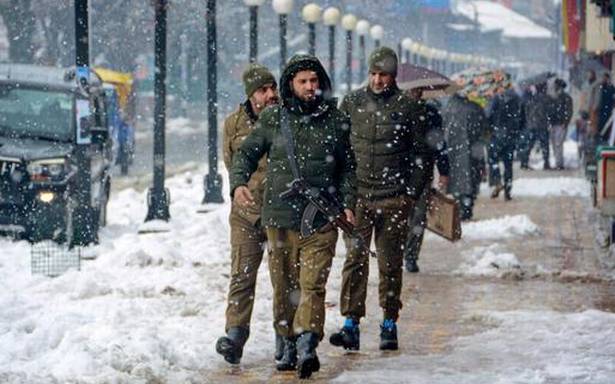 Srinagar Police sloved burglary case.