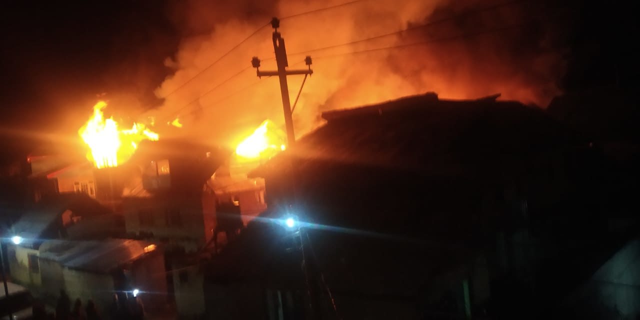 Three residential houses gutted in Bandipora fire