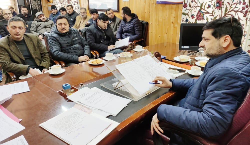 DEO Bandipora reviews poll preparedness,Stresses on coordinated efforts to ensure smooth conduct of polls