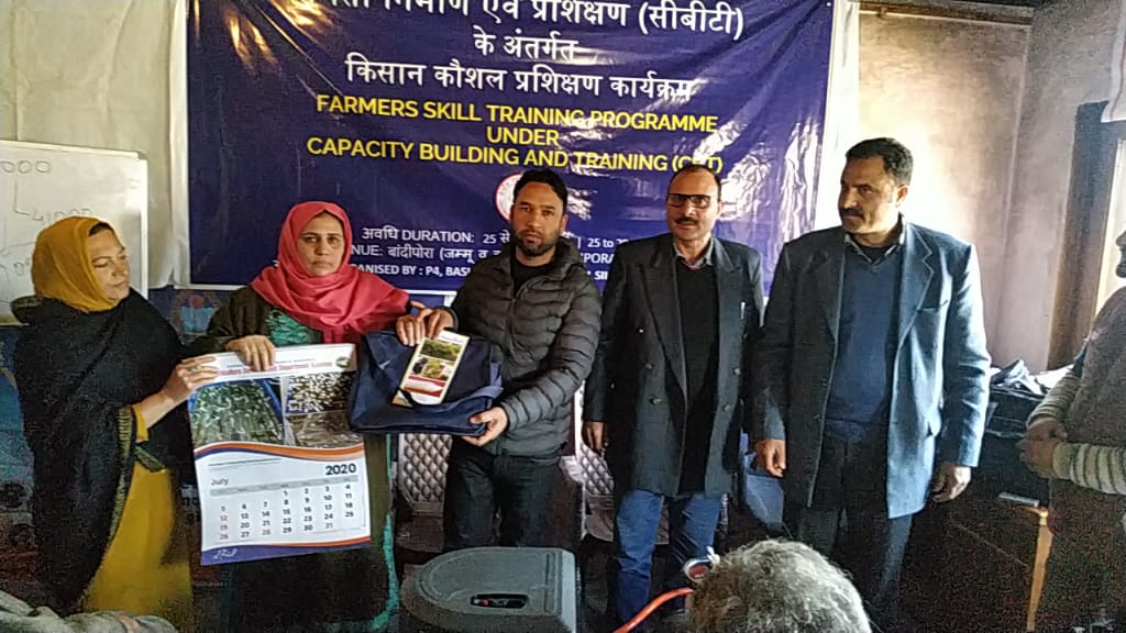 Department of Sericulture organizes 5-day farmers’ skill training in Bandipora