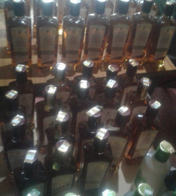 Anantnag Police arrests bootlegger, recovers 61 bottles of illicit liquor
