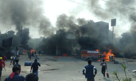 Cop killed in clashes between pro- and anti-CAA groups in northeast Delhi