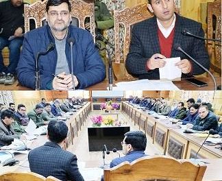 DC Bandipora flags off exposure tour of orchardists