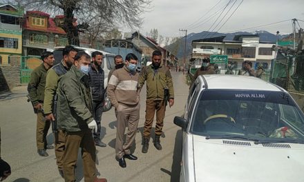 DC Bandipora calls for strict implementation of lockdown;Urges people to cooperate with admin to fight COVID-19