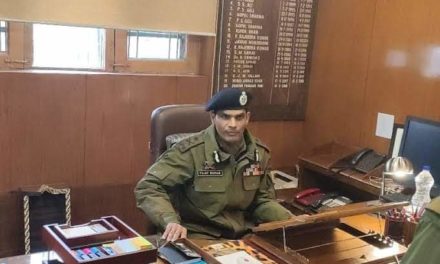 Coronavirus: IGP Kashmir urges people to stay indoors tomorrow