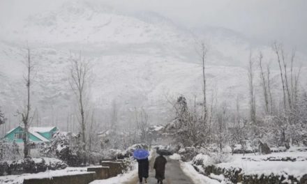 Gulmarg, other upper reaches receive fresh snow, rain lashes plains in Kashmir