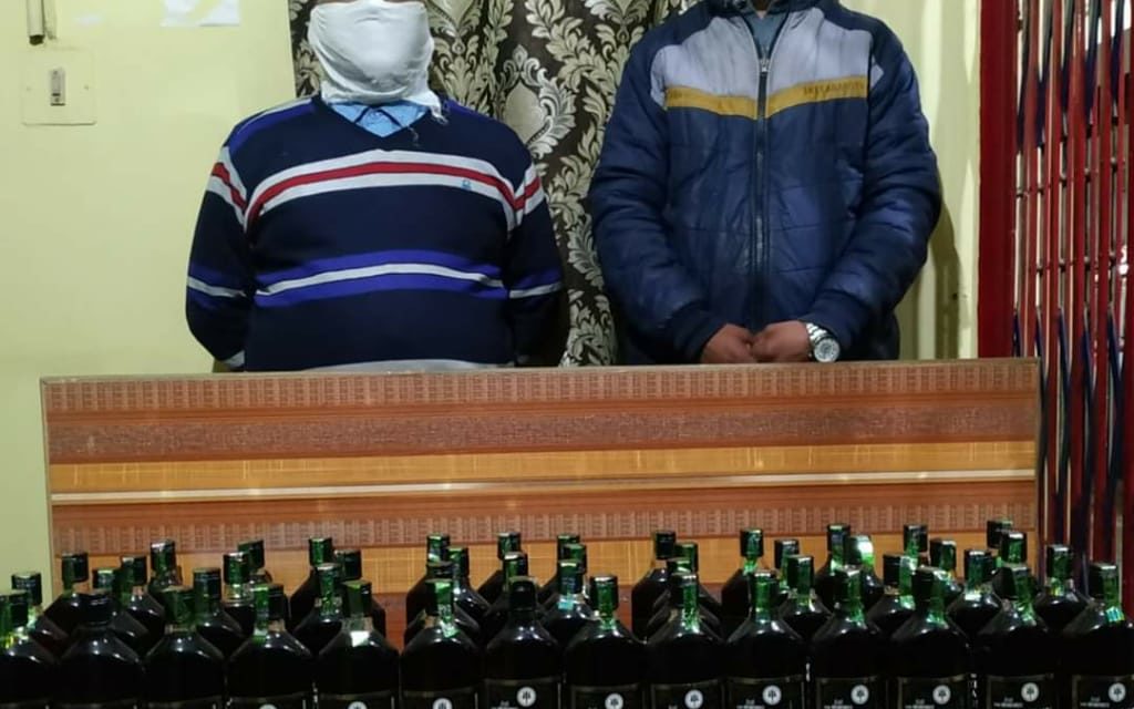 Srinagar Police arrests 02 bootleggers;Illicit liquor recovered