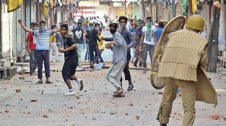 195 Stone pelting, 48 militant incidents post Aug 5 in Kashmir: MHA