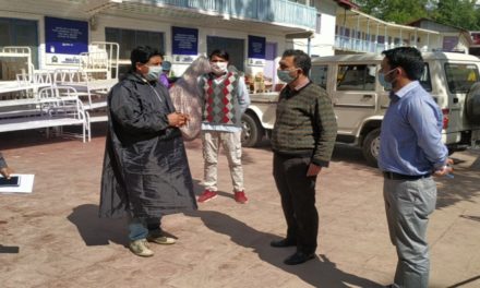 COVID19: ADC Bandipora inspects Quarantine Centres, Takes Stock of Arrangements