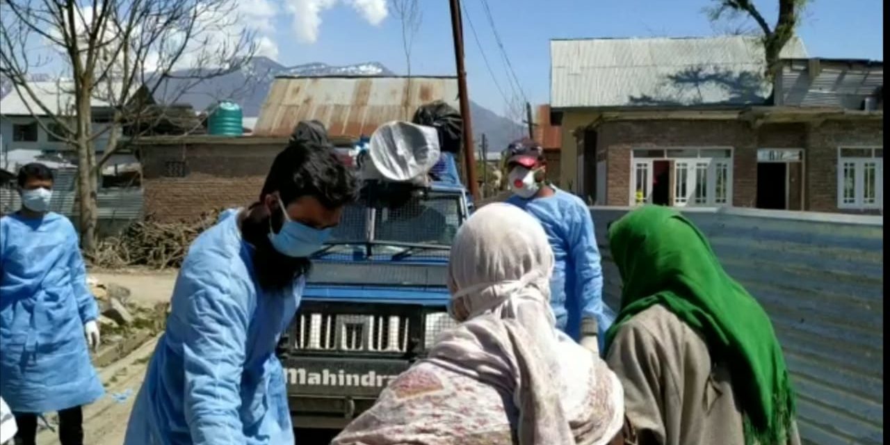 Amid Lockdown Hajin Police Carries Pregnant Women To Hospital