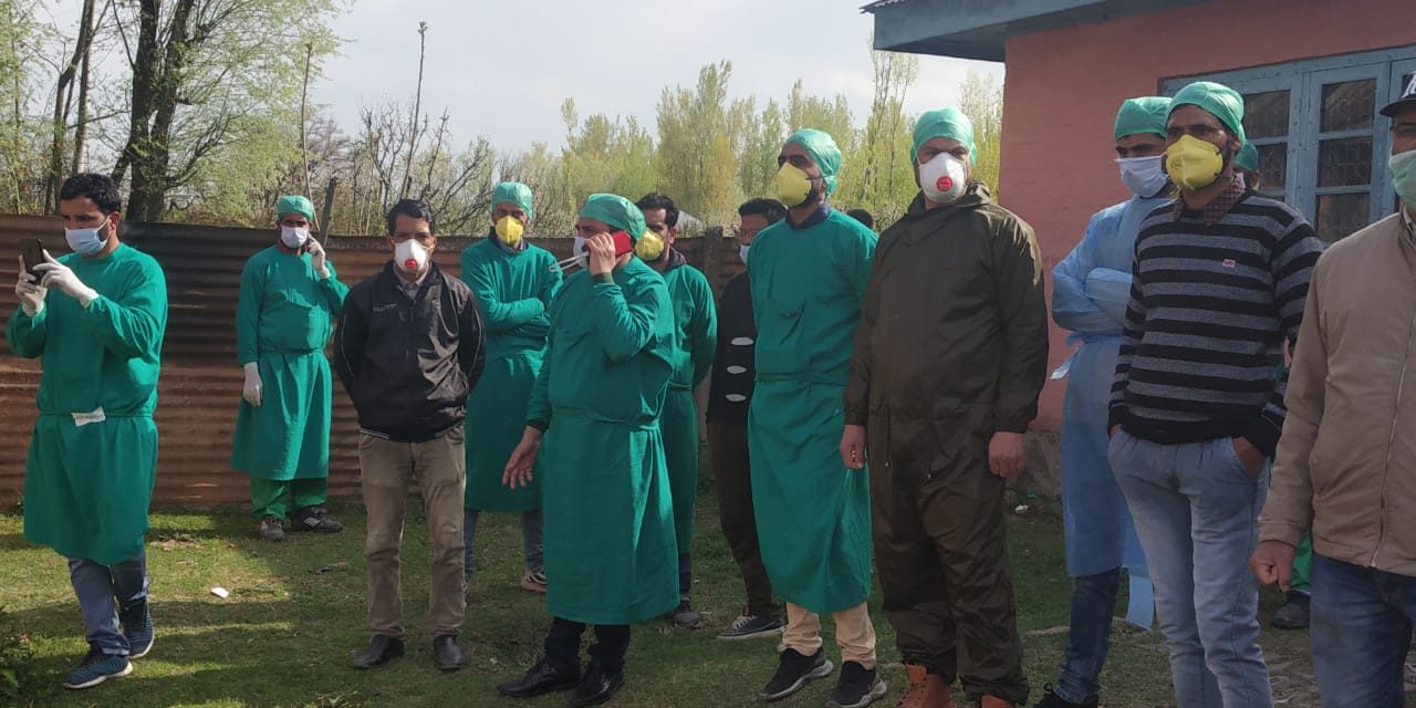 Doctors in Hajin allege misbehaviour by DC Bandipora, announce strike