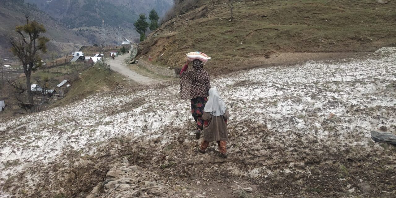 A village in Ganderbal still cut-off from Tehsil headquarter since two months after Snowfall.