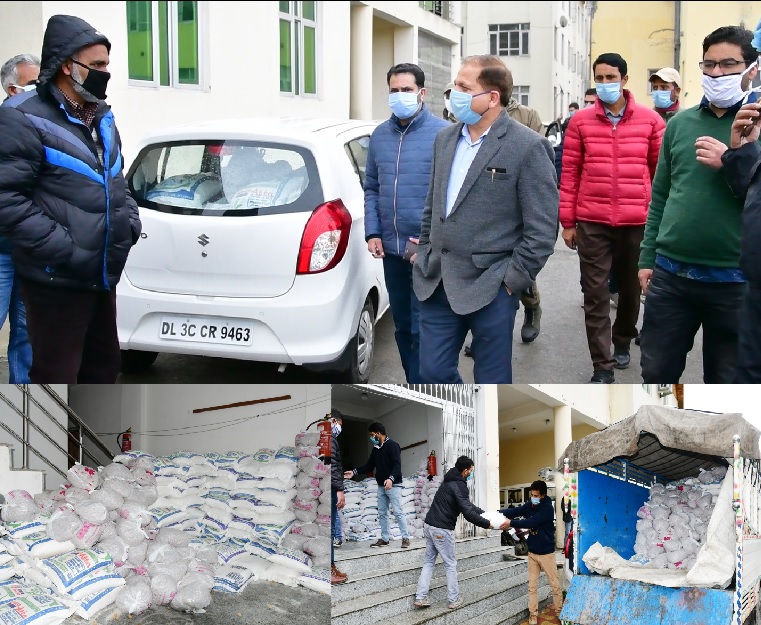Covid-19 : Ganderbal administration distributes ration kits among needy