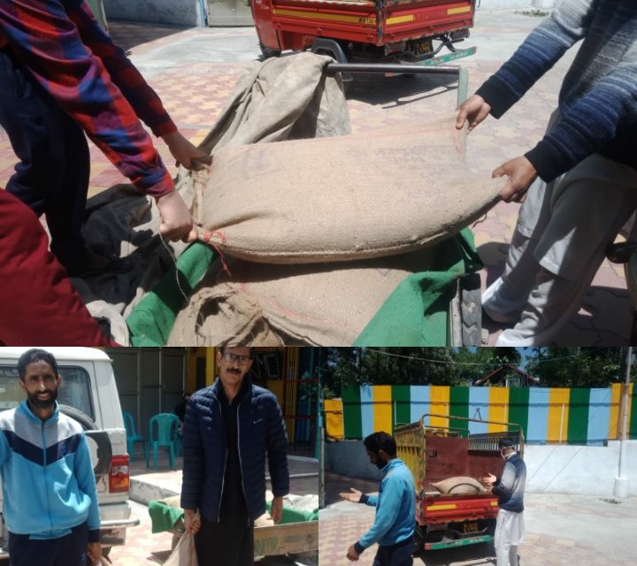 Phase 3rd:NGO HKMC Educational Society Manigam again distributes ration among Poor families in Ganderbal amid Covid-19 lockdown