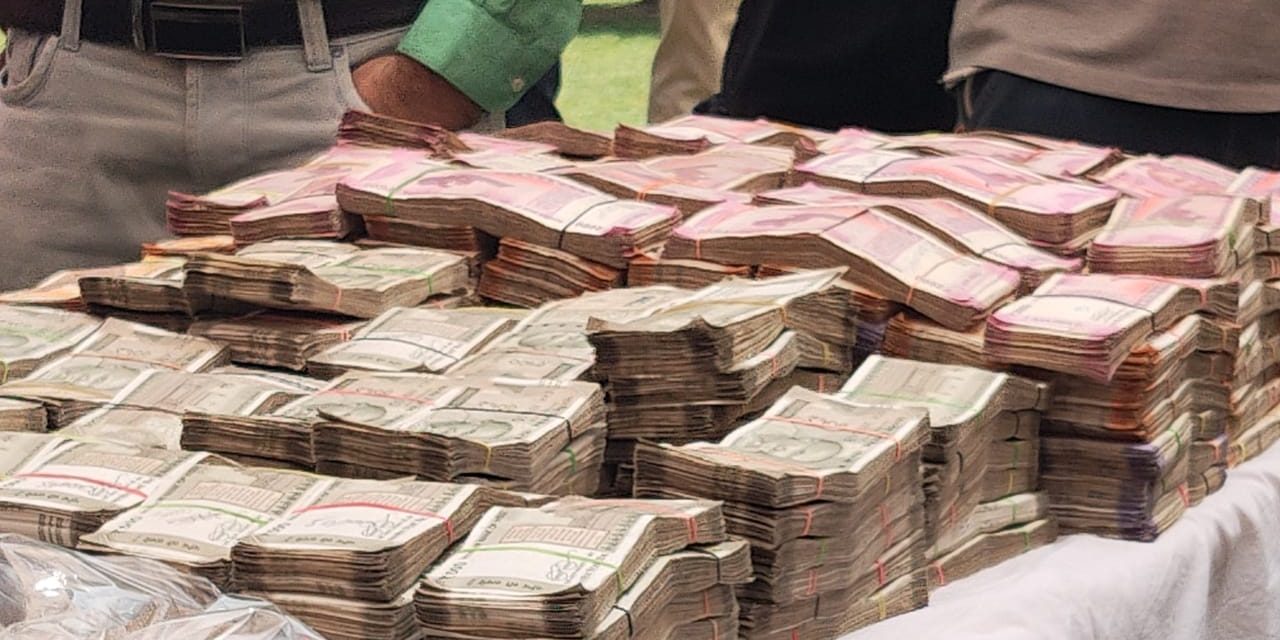 J&K police claims big success, busts narco-module with Rs 1.34 Cr Cash, Rs 100 Cr worth Heroine Cr in Handwara