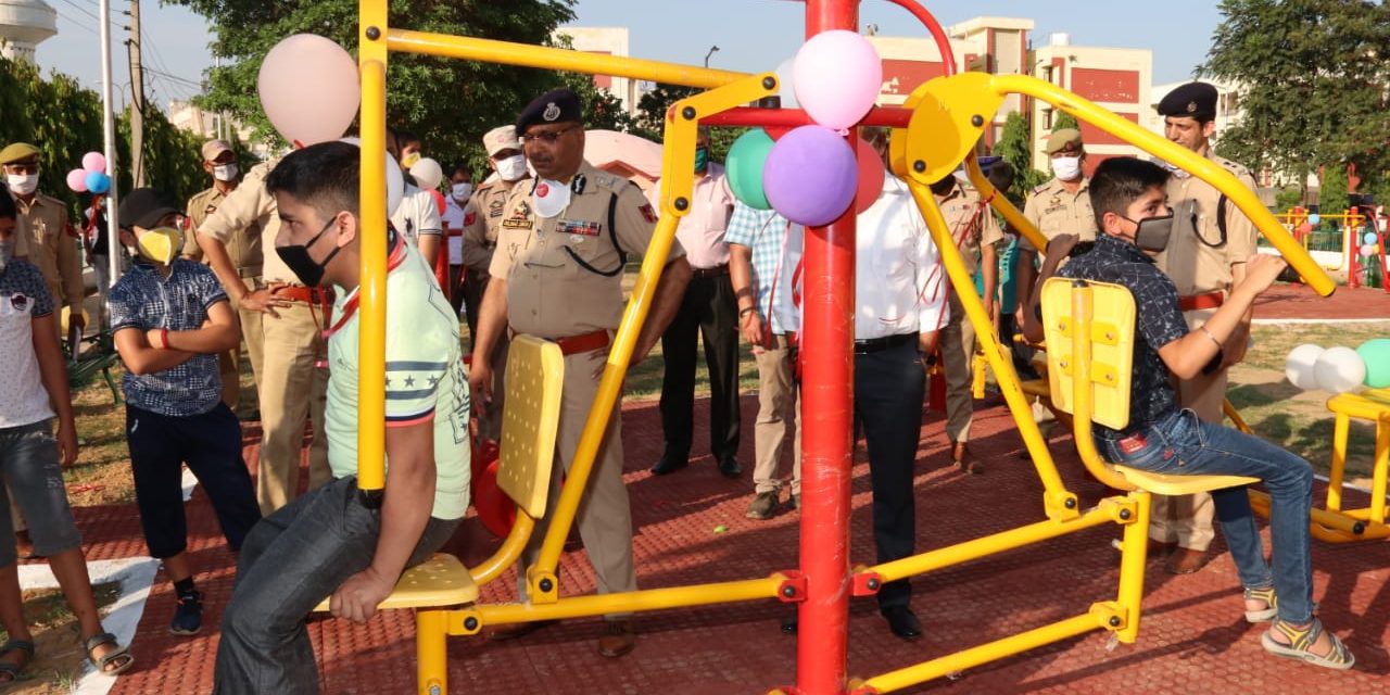 DGP J&K inaugurates Open Air Gym at Gulshan