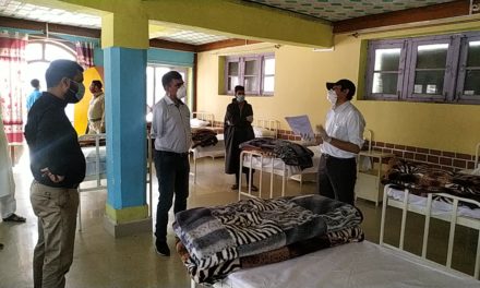 COVID19: DDC Bandipora urges people to use masks, adopt social distancing