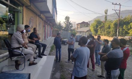 Srinagar police facilitates Police Public Interaction meeting at Zakura